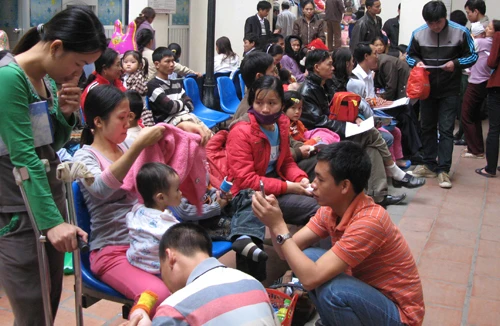 Nhìn thẳng vào những vấn đề bức xúc: Hỏi “nóng” trả lời “nguội”