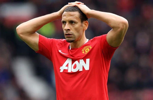 Quỷ đỏ cài số lùi 