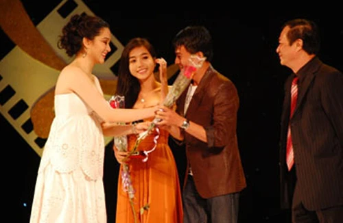 Khi nghệ sỹ “né” giải thưởng