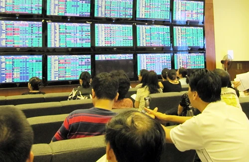 Cần kiểm soát chặt các công ty chứng khoán cố tình báo cáo “đẹp” 