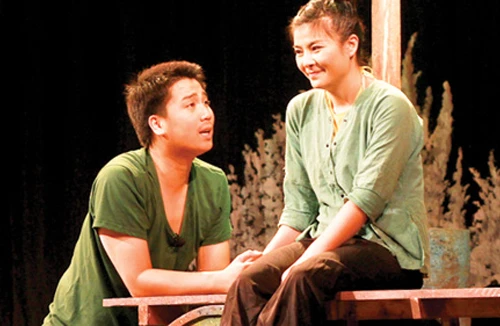 Các vở kịch “nói không với tiền tỷ”