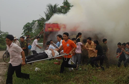 Luôn biết phát huy sức dân 