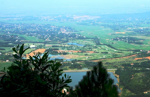 Chinh phục “nóc nhà” Hà Nội 