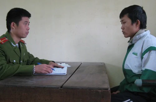 Nửa ngày sống chung với trộm