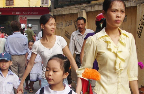 Tiền trường “xé” nhỏ vẫn to 