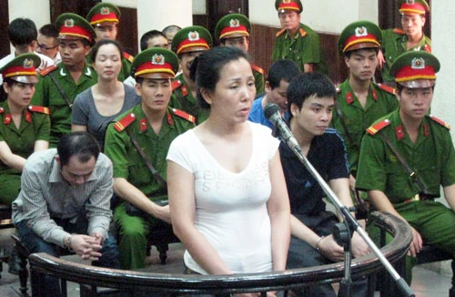 Đường đi lắt léo của “hàng chết” 