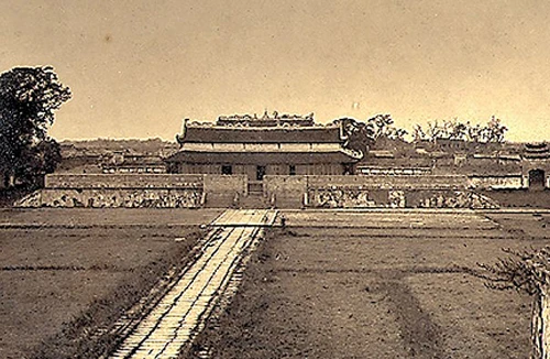 “Lời thách đố” đối với giới sử học, kiến trúc