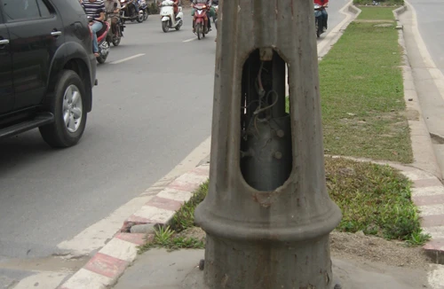 Đã khắc phục bẫy “tử thần” trên đường Lê Văn Lương 