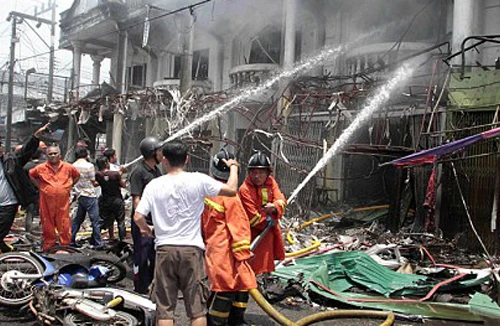 Đánh bom hàng loạt tại miền Nam Thái Lan 