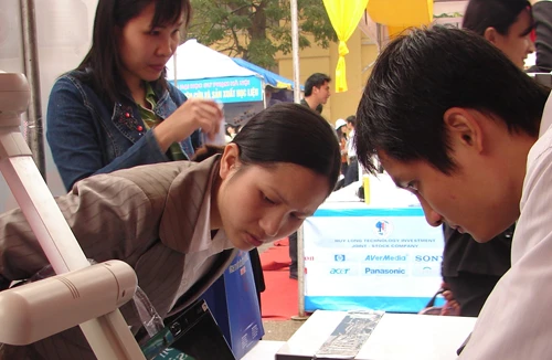 Hơn 500 trường “mở cổng” trên mạng 