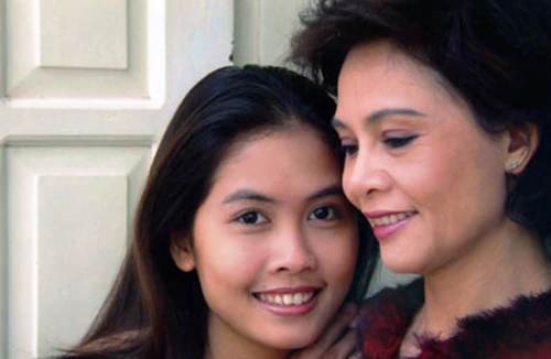 NSƯT Minh Châu: Từ “bán hoa” đến… “nghiện” thuốc lào 