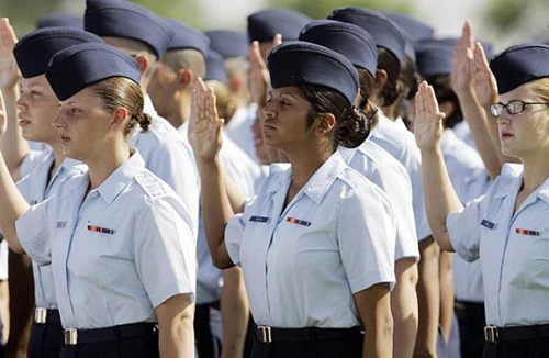 Không quân Mỹ điều tra bê bối lạm dụng tình dục 