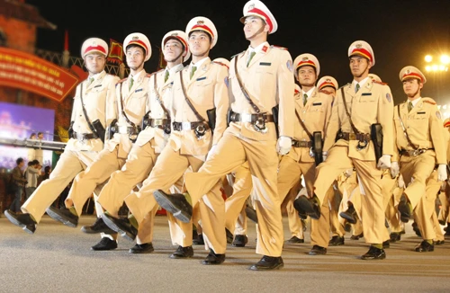 Xây dựng đội ngũ CSGT ngày càng hiện đại 