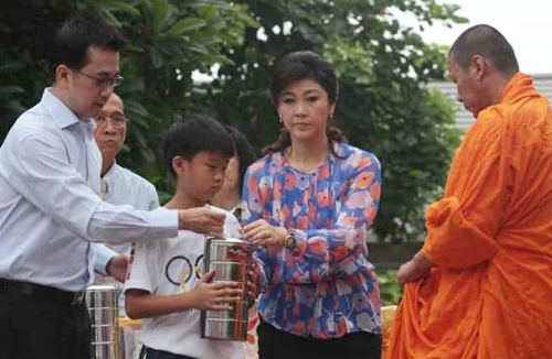 Nữ Thủ tướng Thái Lan mừng sinh nhật 45 tuổi 