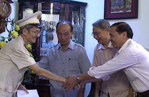 Nòng cốt ở cơ sở 