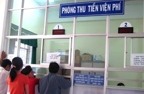 Tiền mất tật mang 