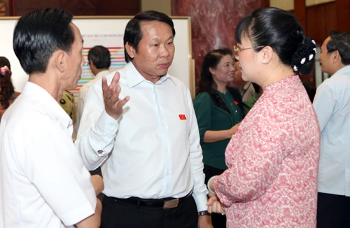 Liên tục thất hứa, sẽ xem xét tín nhiệm 