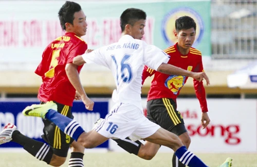 Nạn ma túy trong bóng đá Việt Nam: Chẩn bệnh rồi… bó tay