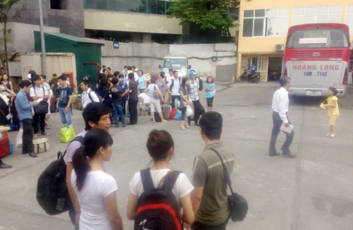 Bến xe Lương Yên vẫn hoạt động 