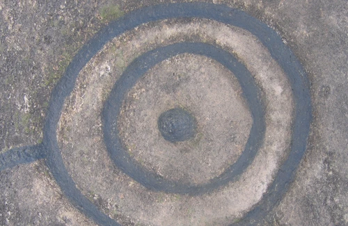 Bí ẩn hình khắc cổ ở Xín Mần 