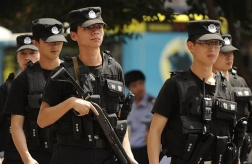 Trung Quốc dùng “bàn tay sắt” ở Tân Cương 