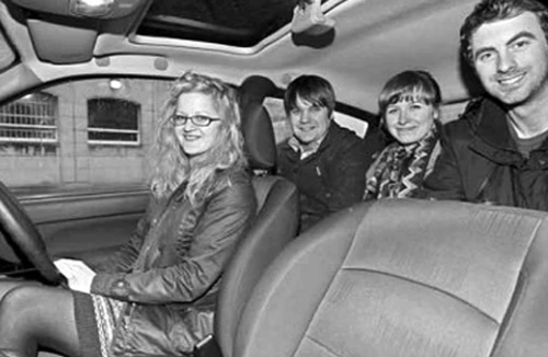 Đi xe chung để giảm chi phí, lợi thì có lợi, nhưng... 