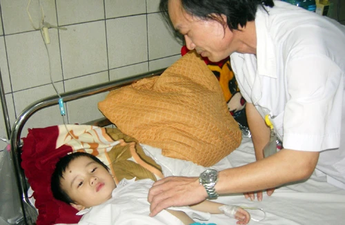 Ngộ độc vì chữa bệnh bằng lá rừng