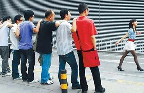 Bi hài chuyện dạy “tán gái”, “cưa trai”