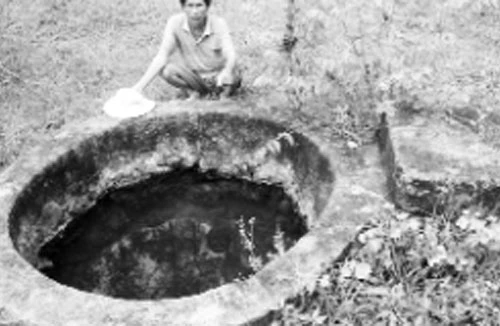 Bí ẩn giếng nước thần trên đỉnh núi 