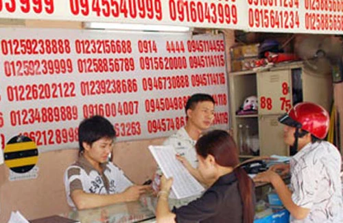 Khi sim "khủng” vào tiệm cầm đồ