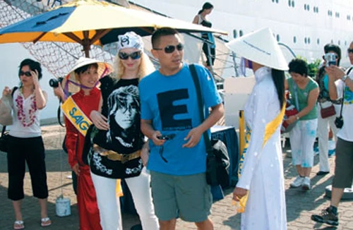 Du lịch “ngấm đòn”, giảm giá 