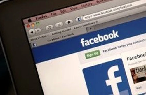 Hệ lụy từ mạng xã hội: Món “lẩu” khó nuốt 