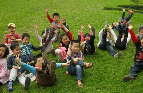 Trường mầm non tư thục chật vật giữ học sinh
