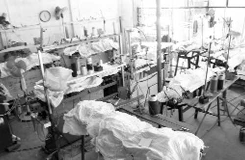 Làng dệt Cộng Hòa: Máy móc đắp chiếu, chủ nhiệm HTX đi lái taxi