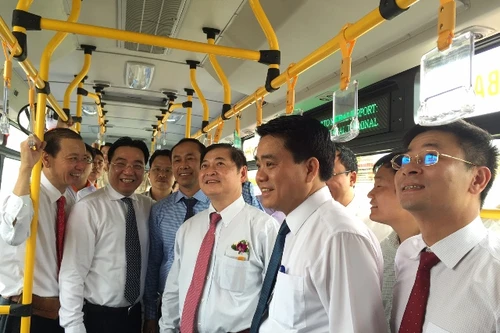 Khai trương tuyến buýt chất lượng cao Ga Hà Nội - sân bay Nội Bài