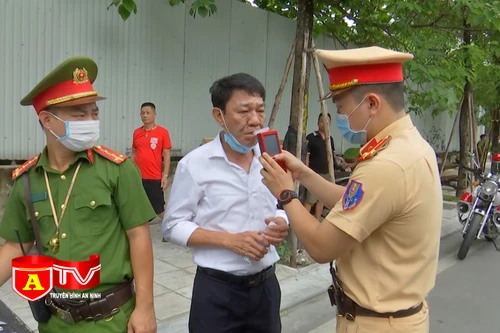 Ý kiến dư luận xung quanh Nghị định 117 về xử phạt các hành vi ép uống rượu, bia