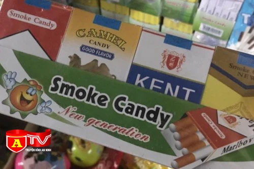 Kiên quyết ngăn chặn 'kẹo thuốc lá' trước cổng trường