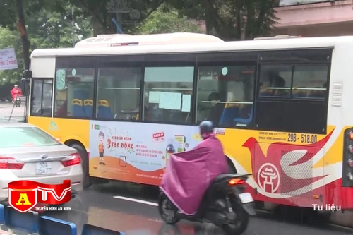 Đề xuất khôi phục 100% công suất xe buýt từ ngày 8-2