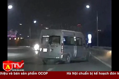 Xử phạt lái xe quay đầu trên cầu Thăng Long