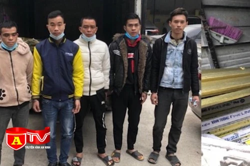 Kẻ gian trộm cắp sắt hộp là nhân viên công ty