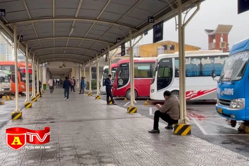 Các bến xe khách vắng vẻ trong những ngày cận Tết Nguyên đán