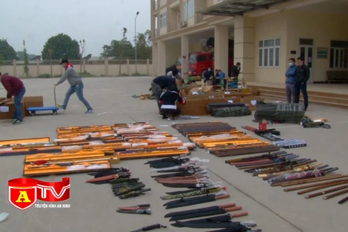 Thủ đoạn “tuồn” vũ khí, công cụ hỗ trợ từ biên giới vào nội địa tiêu thụ