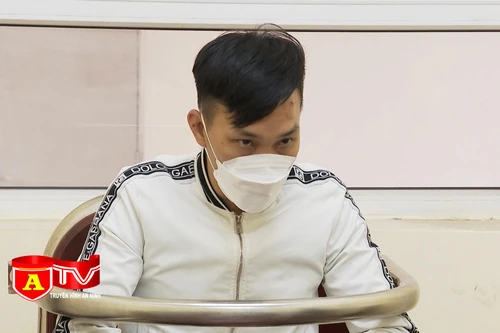 Kiên trì lần theo dấu vết đối tượng truy nã nguy hiểm 