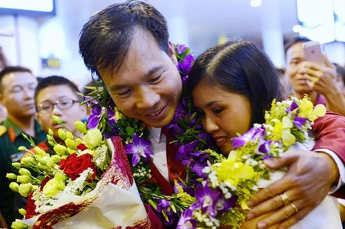 "Người hùng thầm lặng" đứng sau kỳ tích Hoàng Xuân Vinh là ai?