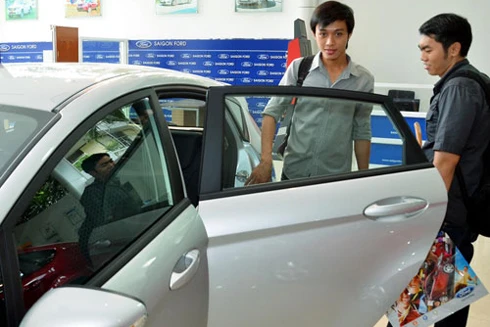 Ô tô giá rẻ "lên ngôi" dịp cuối năm