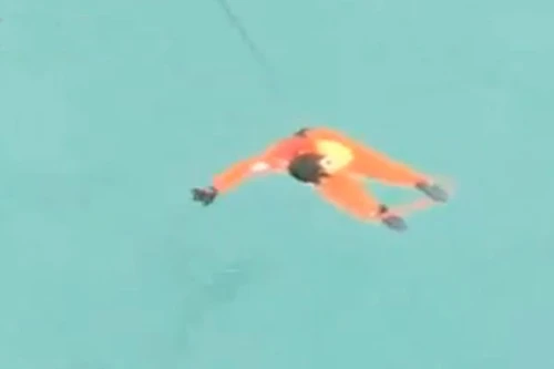 Hải quân Indonesia mới chỉ vớt được 3 thi thể trên biển