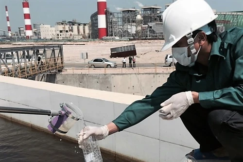 Nước biển ven bờ 4 tỉnh miền Trung đạt chuẩn