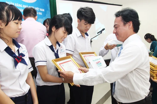 Hơn 7.000 suất học bổng dành cho học sinh THPT