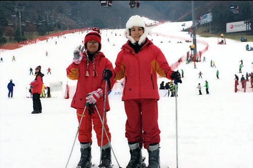 Nữ hoàng doanh nhân Kim Chi đón Giáng sinh sớm ở Hàn Quốc