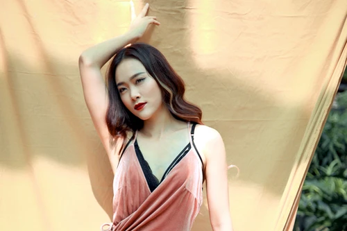 Ca sĩ Minh Trang gợi ý trang phục cho mùa đông nhiệt đới